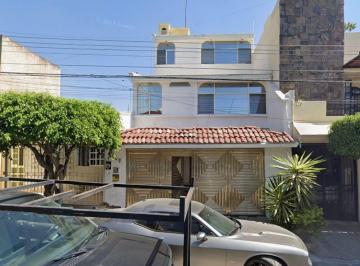 Casa de 4 habitaciones, Guadalajara · Casa en Venta en Calle Escudo, Colonia Benito Juárez, Guadalajara Jalisco.