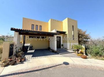 Casa · 281m² · 2 Recámaras · 2 Estacionamientos · Zibatá Casa en Venta de 2 Recamaras Rah2360