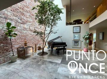 Casa de 4 habitaciones, Alvaro Obregón · Casa en Venta en Jardines del Pedregal, Álvaro Obregón