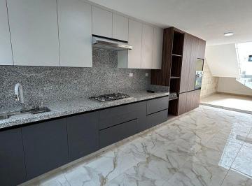 b3a060c28b0c0b0ae46d48eef516aa4faf66e0538f2761fb7b239fc732ead47a · Casa en Venta de un Piso, en Los Bosques