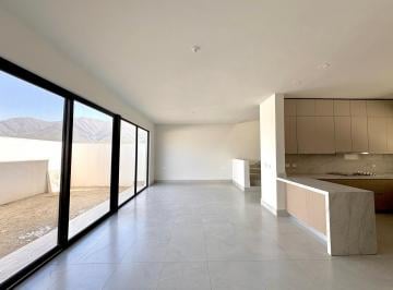 Casa · 282m² · 3 Recámaras · 3 Estacionamientos · Casa en Renta a Estrenar en Montano Residencial Carretera Nacional