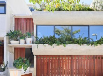 Casa · 300m² · 3 Recámaras · 4 Estacionamientos · Casa en Puerto Cancún en Venta