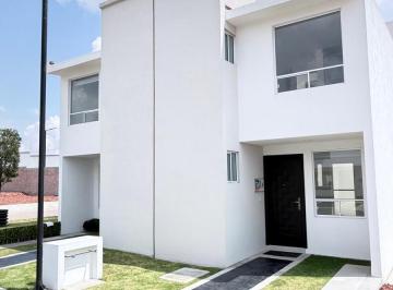 Casa · 82m² · 2 Recámaras · 1 Estacionamiento · Casa en Bosques Residencial