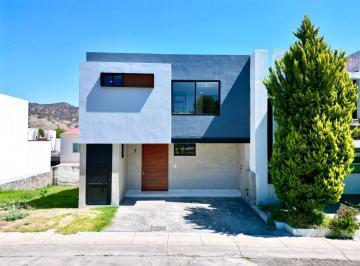 Casa de 3 habitaciones, Tlajomulco de Zúñiga · Casa en Venta/renta en Bosque Real, Tlajomulco