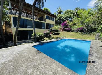 Casa · 285m² · 4 Recámaras · 3 Estacionamientos · Casa en Club de Golf San Gaspar