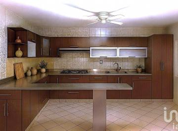 Casa · 300m² · 7 Recámaras · Casa en Venta San Luis Rey, San Luis Potosi