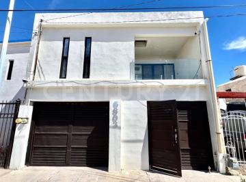 Casa · 251m² · 4 Recámaras · 2 Estacionamientos · Casa en Renta en Col. Girasoles V