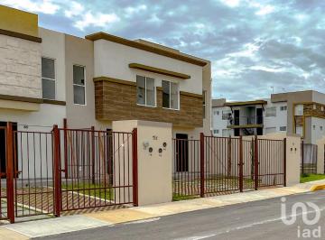 Casa · 62m² · 2 Recámaras · 1 Estacionamiento · Casa en Venta - 2 Recámaras, Ubicada en Vialidad - Fraccionamiento Privado