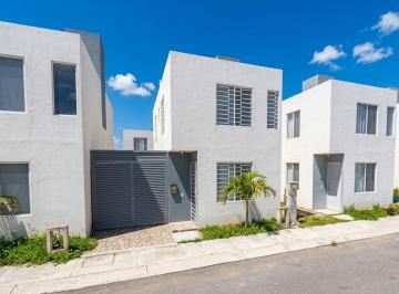 Casa de 3 habitaciones, Mérida · Casa en Venta Fraccionamiento Las Palmas.