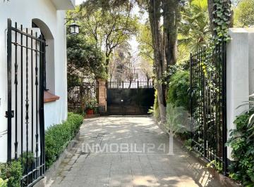 Casa de 6 habitaciones, Miguel Hidalgo · Venta Casa con Uso de Suelo en Lomas de Chapultepec