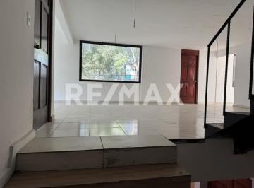 Casa · 244m² · 2 Recámaras · 7 Estacionamientos · Venta de Casa Comercial con Oficina - (4)