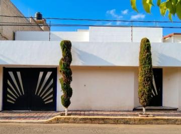 Casa · 226m² · 4 Recámaras · 3 Estacionamientos · Casa en Venta Xochimilco - (4)