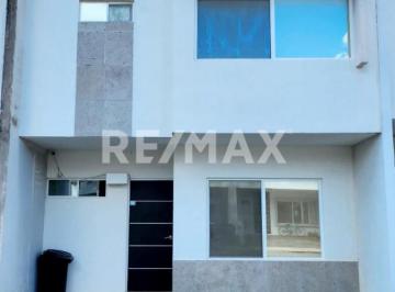 Casa en condominio · 115m² · 3 Recámaras · 3 Estacionamientos · Casa en Renta en Fraccionamiento en Jardines del Sur IV Secc - (4)