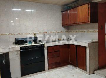 Casa · 154m² · 5 Recámaras · 2 Estacionamientos · Venta de Casa - (4)