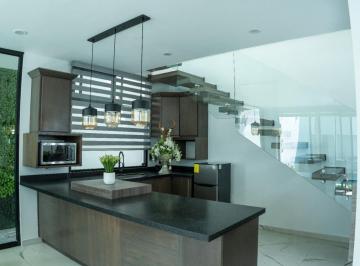 Oficina de 6 habitaciones, Zapopan · Casa en Renta Para Oficinas