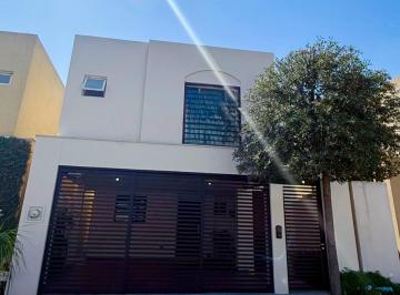 Casa · 173m² · 3 Recámaras · 2 Estacionamientos · Casa - Anáhuac Campoamor