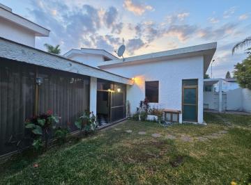 Casa de 3 habitaciones, Zapopan · Oportunidad de Inversión: Residencia en Esquina – Ciudad Bugambilias 1ra Sección