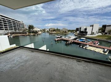 Casa en condominio · 775m² · 4 Recámaras · 7 Estacionamientos · Laguna 1, Casa a Estrenar en Venta, con Muelle.
