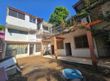 Casa · 250m² · 8 Recámaras · 1 Estacionamiento · Casa Para Remodelar en Venta en Fracc. Las Playas Acapulco