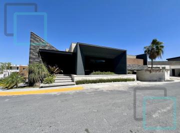 Casa · 1148m² · 4 Recámaras · 4 Estacionamientos · Casa en Venta Sierra Alta 9no Sector Zona Carretera Nacional Monterrey