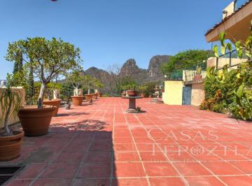 Casa de 8 habitaciones Venta MN 22,000,000 · Propiedad Santiago