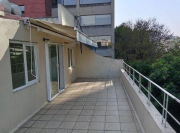 Oficina , Miguel Hidalgo · Dos Buenas Oficinas en un Pequeño Edificio en Petrarca