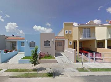 Casa de 2 habitaciones, Zapopan · Casa en Jardines del Vergel en Remate