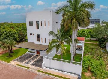 Casa en condominio · 246ha · 4 Recámaras · 2 Estacionamientos · Casa en Venta 4 Recamasas, Residencial Arbolada, Cancún