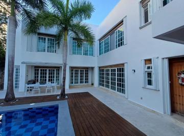 Casa en condominio · 420m² · 3 Recámaras · 3 Estacionamientos · Casa en Venta en Residencial Villa Magna