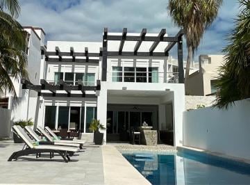 Casa · 515m² · 4 Recámaras · 1 Estacionamiento · Casa de Lujo en Venta Pok Ta Pok, Zona Hotelera Cancún