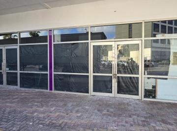 Local comercial · 800m² · Local en Renta, Plaza Cumbres Cancun