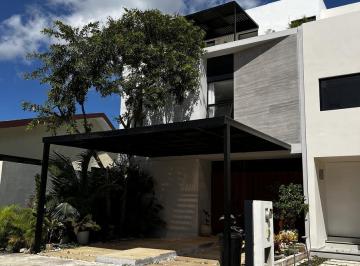Casa en condominio · 255m² · 3 Recámaras · 2 Estacionamientos · Casa en Renta y Venta en Residencial Río, Cancún