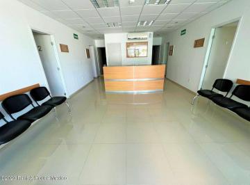 Oficina , Corregidora · Los Olvera Consultorios en Renta de 60 m² Rah3800