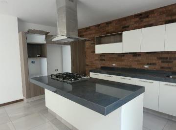 Casa · 260m² · 3 Recámaras · 2 Estacionamientos · Amplia Casa en Venta en Ex - Hacienda Morillotla (Cerca de Universidades: Udlap y Uvm)