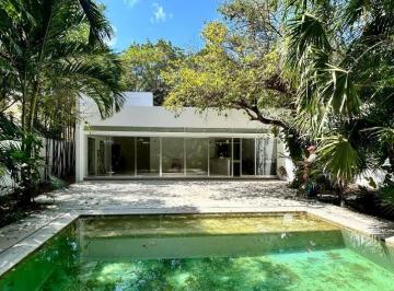 Casa · 231m² · 2 Recámaras · 2 Estacionamientos · Casa en Alamos en Venta