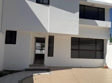 Casa de 3 habitaciones, Corregidora · Amplia Casa en Venta en Tejeda, El Pueblito Queretaro