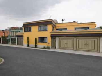 Casa de 4 habitaciones, Venustiano Carranza · Casa en Venta en Retorno 27 en Jardin Balbuena