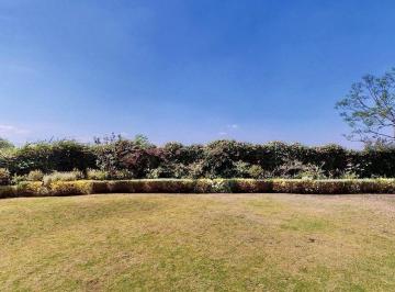Casa · 917m² · 4 Recámaras · 4 Estacionamientos · Venta Casa con Seguridad en Lomas de Chapultepec