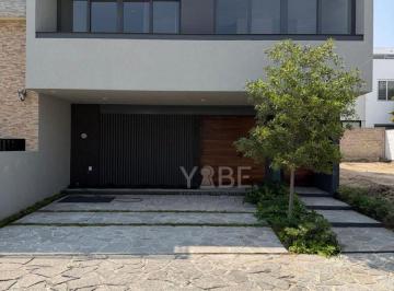Casa de 4 habitaciones, Zapopan · Casa en Venta Soare Ll Solares