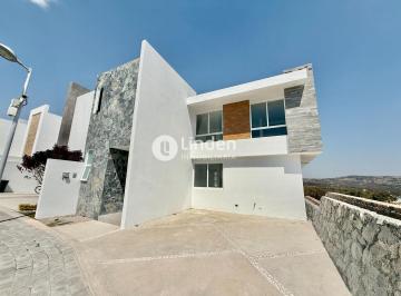 Casa · 182m² · 3 Recámaras · 2 Estacionamientos · Casa en Venta en Fraccionamiento Farasi, Haras del Bosque