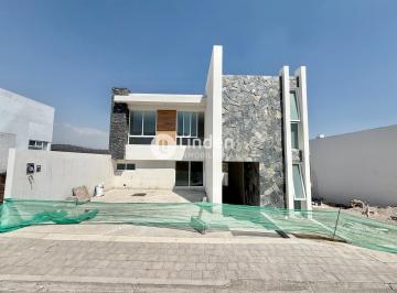 Casa · 170m² · 3 Recámaras · 2 Estacionamientos · Casa en Venta en Fraccionamiento Farasi, Haras del Bosque