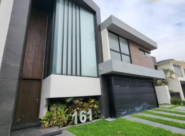 Casa · 437m² · 4 Recámaras · 2 Estacionamientos · Venta de Casa en Punta Tiburón 4 Habitaciones y Paneles Solares
