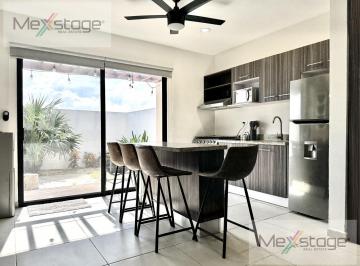 Casa · 102m² · 3 Recámaras · 1 Estacionamiento · Casa en Venta en Chelem Puerto