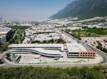 1 · Local Comercial en Renta Carretera Nacional - Planta Baja Frente a Esfera
