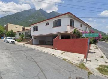 Casa de 5 habitaciones, Guadalupe · Venta de Casa en Contry La Silla, Guadalupe, Nuevo Leon.