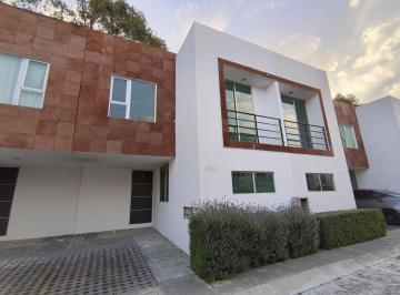 Casa · 95m² · 3 Recámaras · 1 Estacionamiento · Casa en Venta en Zinacantepec, Idilica Serraton