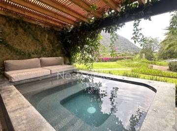 Casa en condominio de 5 habitaciones, Valle de Bravo · Casa en Condominio en Venta en El Arco, Valle de Bravo