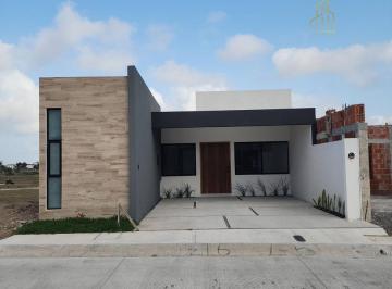 Casa · 121m² · 2 Recámaras · 2 Estacionamientos · Venta de Casa en Residencial Punto Lomas