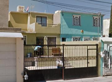 Casa de 3 habitaciones, Juárez · Casa en Venta Almogordo 670 Colonia Valle de Santiago Cuidad Juarez Chihuahua