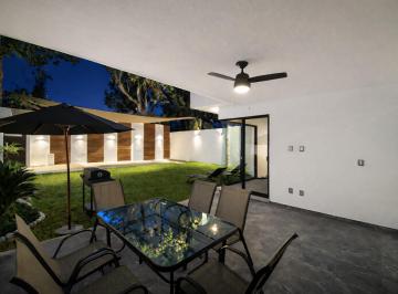 Casa · 186m² · 3 Recámaras · 2 Estacionamientos · Casa en Jiutepec